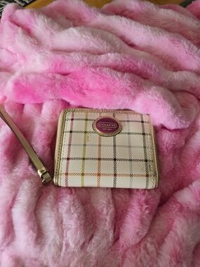 Coach Tatersall Wrislet Zip Around Wallet